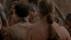 extant_GameOfThrones_1x01-WinterIsComing_5202