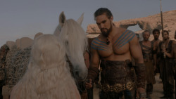 extant_GameOfThrones_1x01-WinterIsComing_5226