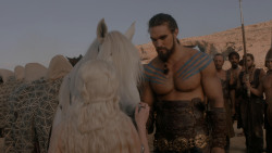 extant_GameOfThrones_1x01-WinterIsComing_5229