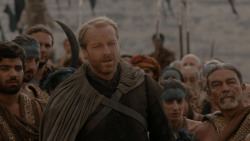 extant_GameOfThrones_1x01-WinterIsComing_5235