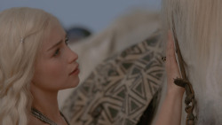 extant_GameOfThrones_1x01-WinterIsComing_5244