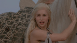 extant_GameOfThrones_1x01-WinterIsComing_5260