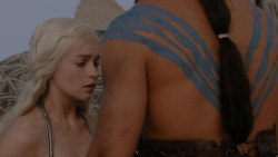 extant_GameOfThrones_1x01-WinterIsComing_5277