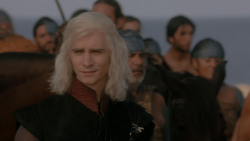 extant_GameOfThrones_1x01-WinterIsComing_5302