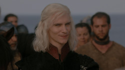 extant_GameOfThrones_1x01-WinterIsComing_5323