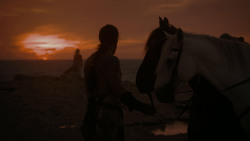 extant_GameOfThrones_1x01-WinterIsComing_5329
