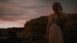 extant_GameOfThrones_1x01-WinterIsComing_5339