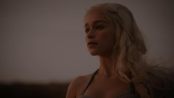 extant_GameOfThrones_1x01-WinterIsComing_5345
