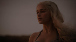 extant_GameOfThrones_1x01-WinterIsComing_5347