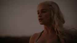extant_GameOfThrones_1x01-WinterIsComing_5348