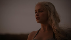 extant_GameOfThrones_1x01-WinterIsComing_5350