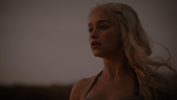 extant_GameOfThrones_1x01-WinterIsComing_5353
