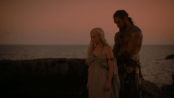 extant_GameOfThrones_1x01-WinterIsComing_5397