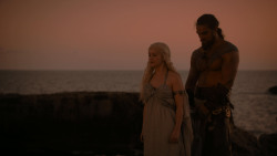 extant_GameOfThrones_1x01-WinterIsComing_5402