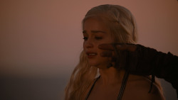 extant_GameOfThrones_1x01-WinterIsComing_5415