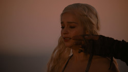 extant_GameOfThrones_1x01-WinterIsComing_5416