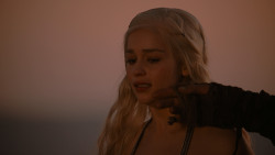 extant_GameOfThrones_1x01-WinterIsComing_5418