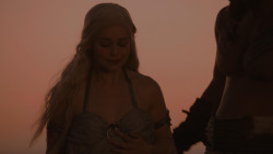 extant_GameOfThrones_1x01-WinterIsComing_5424