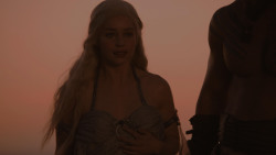 extant_GameOfThrones_1x01-WinterIsComing_5429