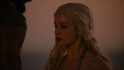 extant_GameOfThrones_1x01-WinterIsComing_5447