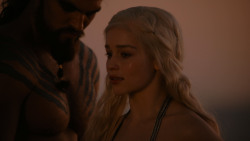 extant_GameOfThrones_1x01-WinterIsComing_5450
