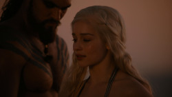 extant_GameOfThrones_1x01-WinterIsComing_5451