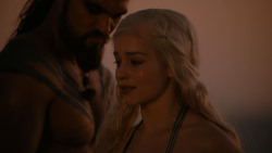 extant_GameOfThrones_1x01-WinterIsComing_5452