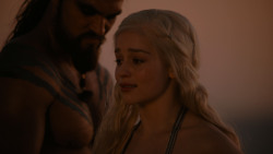 extant_GameOfThrones_1x01-WinterIsComing_5453