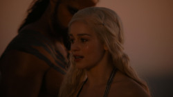 extant_GameOfThrones_1x01-WinterIsComing_5455