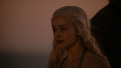 extant_GameOfThrones_1x01-WinterIsComing_5458