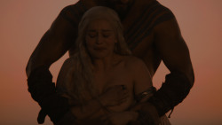 extant_GameOfThrones_1x01-WinterIsComing_5488