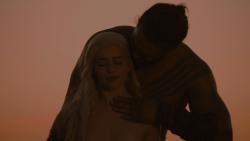 extant_GameOfThrones_1x01-WinterIsComing_5501