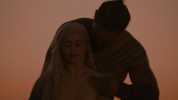 extant_GameOfThrones_1x01-WinterIsComing_5502