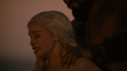 extant_GameOfThrones_1x01-WinterIsComing_5506