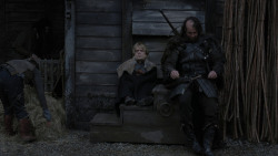 extant_GameOfThrones_1x01-WinterIsComing_5521