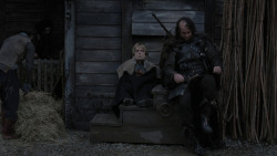 extant_GameOfThrones_1x01-WinterIsComing_5523
