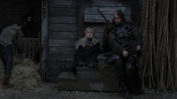 extant_GameOfThrones_1x01-WinterIsComing_5524