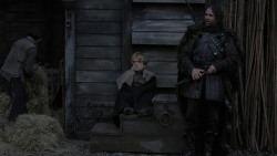 extant_GameOfThrones_1x01-WinterIsComing_5540