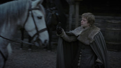 extant_GameOfThrones_1x01-WinterIsComing_5549