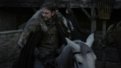 extant_GameOfThrones_1x01-WinterIsComing_5622