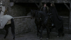 extant_GameOfThrones_1x01-WinterIsComing_5651