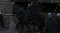 extant_GameOfThrones_1x01-WinterIsComing_5654