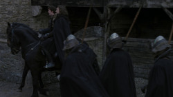 extant_GameOfThrones_1x01-WinterIsComing_5656