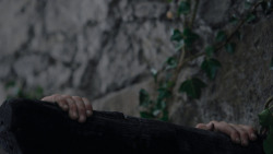 extant_GameOfThrones_1x01-WinterIsComing_5737