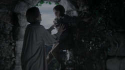 extant_GameOfThrones_1x01-WinterIsComing_5805