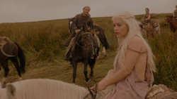 extant_GameOfThrones_1x02-TheKingsroad_0039