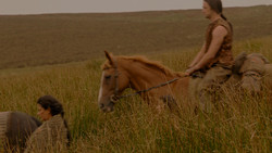 extant_GameOfThrones_1x02-TheKingsroad_0098