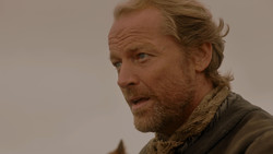 extant_GameOfThrones_1x02-TheKingsroad_0124