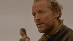 extant_GameOfThrones_1x02-TheKingsroad_0126