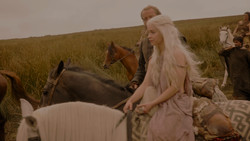 extant_GameOfThrones_1x02-TheKingsroad_0167